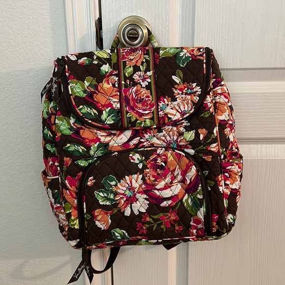 🌺 Vera Bradley Backpack- like new! +FREE GIFT! - Picture 2 of 8